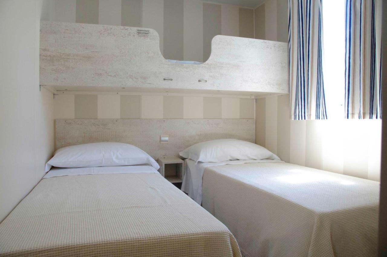 Club Del Sole Marina Family Resort Punta Marina Esterno foto